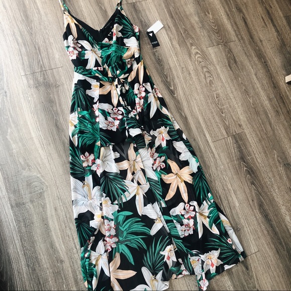 Guess Pants - NWT GUESS Tropical Romper Jumpsuit Size 8